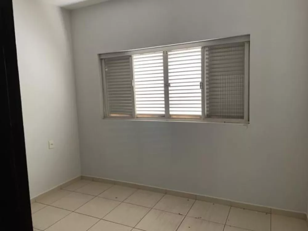 Casa, 1 quarto, 224 m² - Foto 2