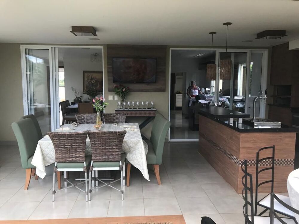 Casa de Condomínio à venda com 3 quartos, 325m² - Foto 3