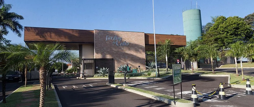 Loteamento e Condomínio, 1001 m² - Foto 1