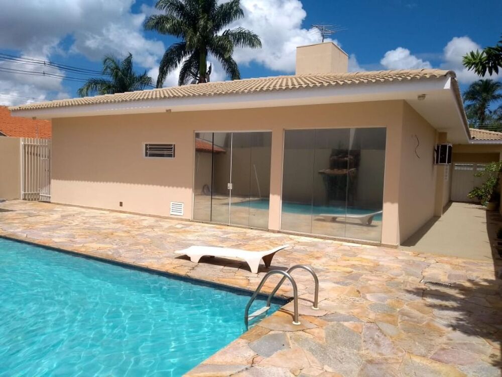 Casa, 4 quartos, 300 m² - Foto 1