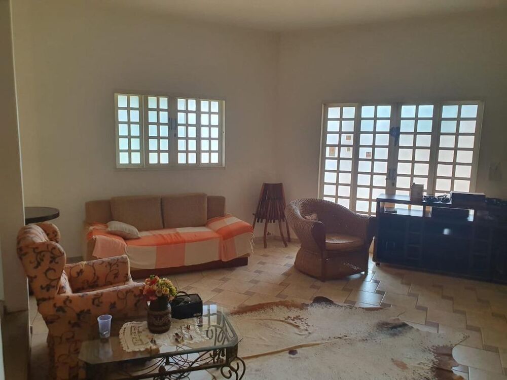 Chácara à venda com 5 quartos, 2000m² - Foto 4
