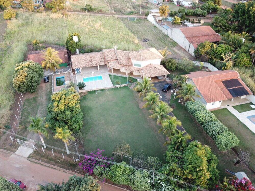 Chácara à venda com 5 quartos, 2000m² - Foto 1