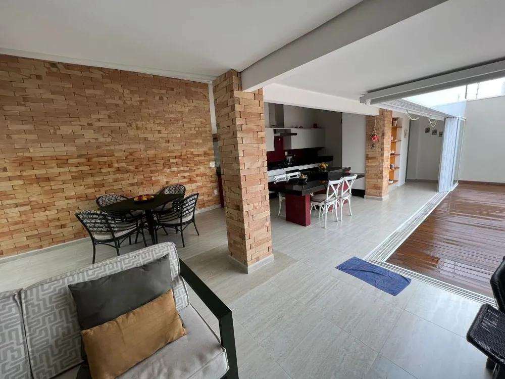 Casa, 3 quartos, 248 m² - Foto 4