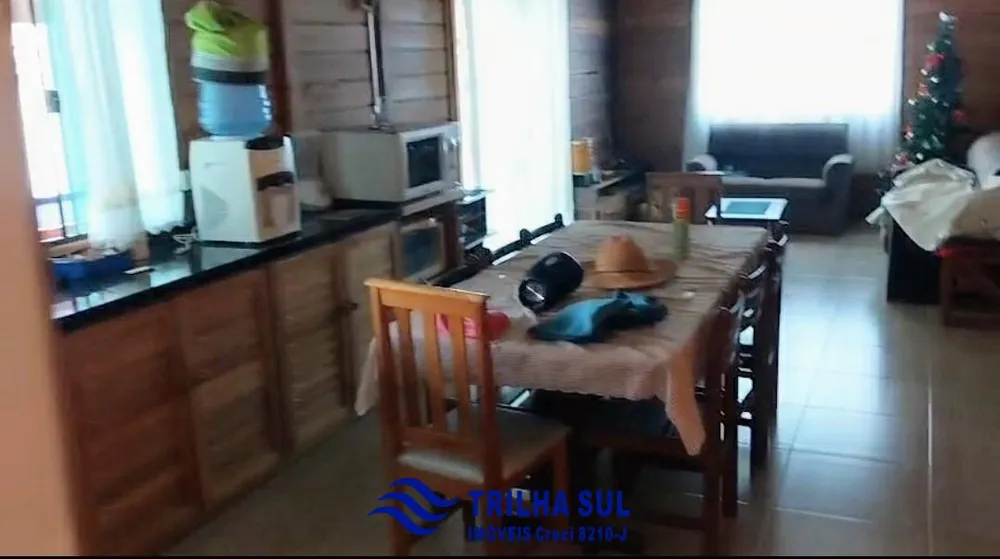 Casa, 2 quartos, 180 m² - Foto 1