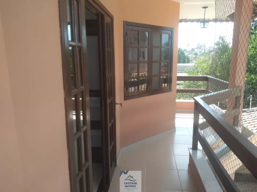 Casa, 6 quartos, 290 m² - Foto 1
