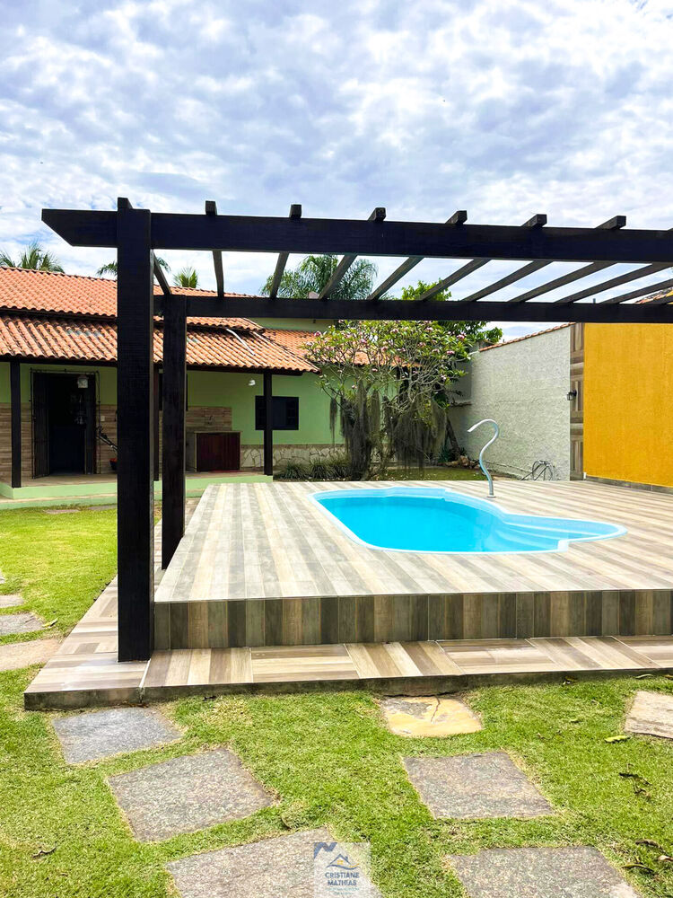 Casa à venda com 2 quartos, 250m² - Foto 1