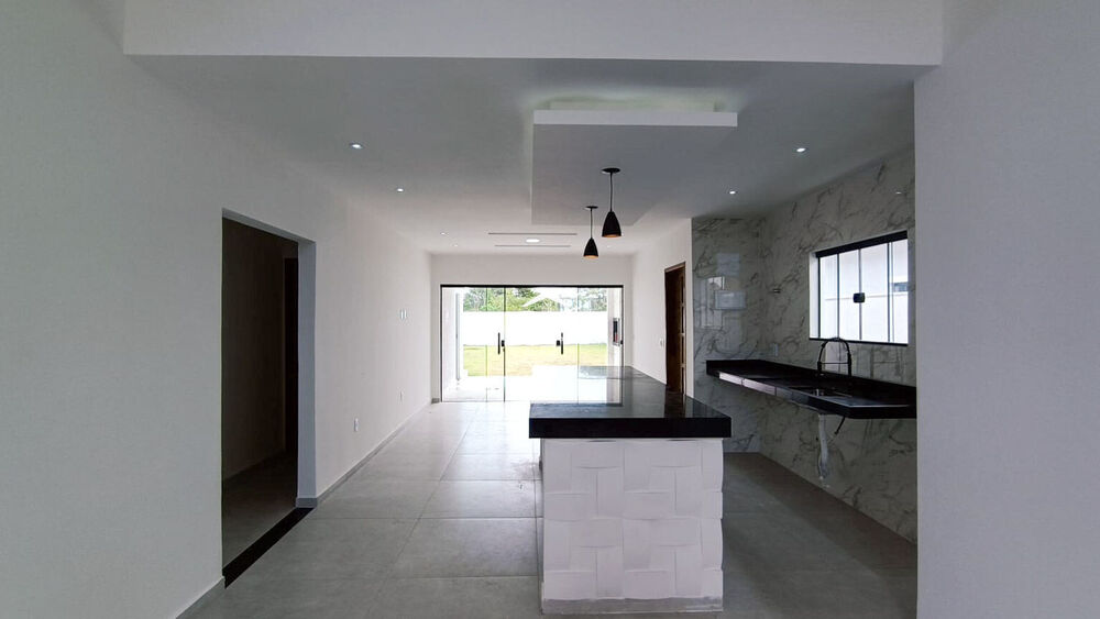 Casa à venda com 3 quartos, 135m² - Foto 2