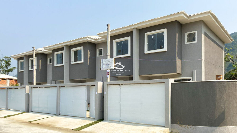 Casa à venda com 2 quartos, 70m² - Foto 2