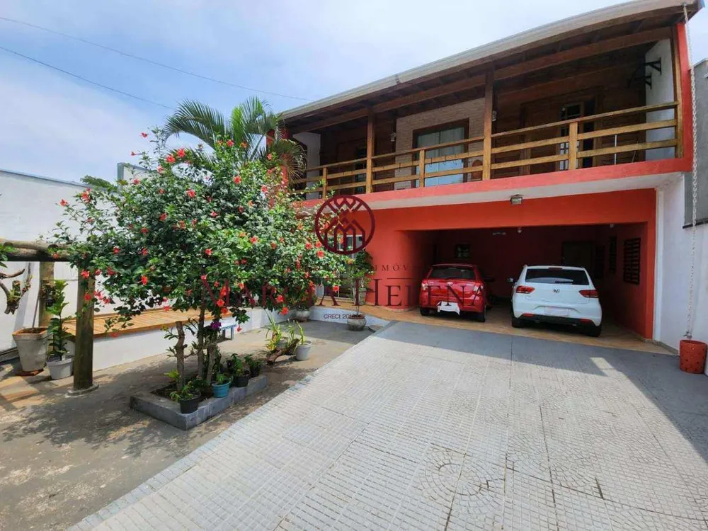 Casa, 5 quartos, 296 m² - Foto 2