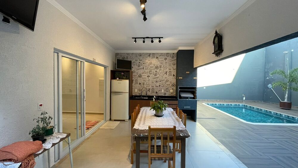 Casa, 3 quartos, 190 m² - Foto 2