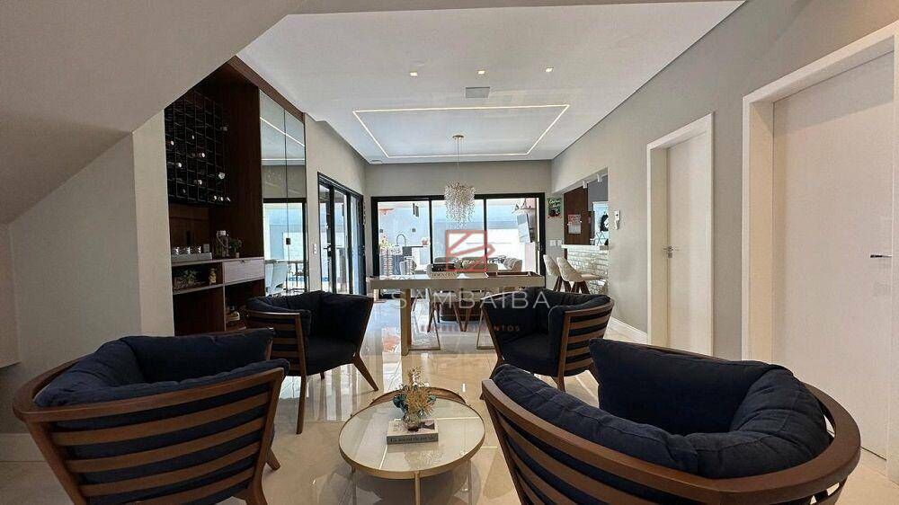 Casa de Condomínio à venda com 3 quartos, 270m² - Foto 4