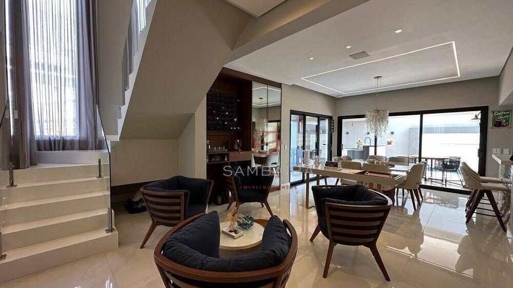 Casa de Condomínio à venda com 3 quartos, 270m² - Foto 3