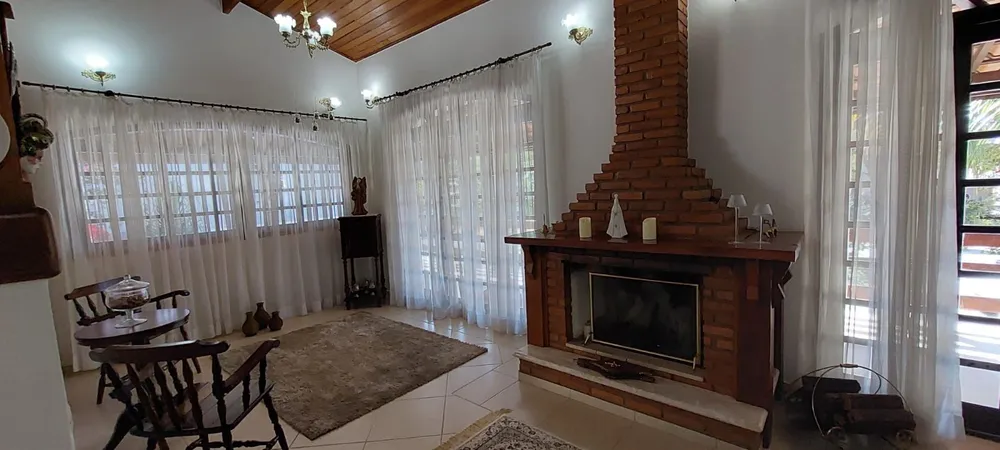Casa, 2 quartos, 380 m² - Foto 1