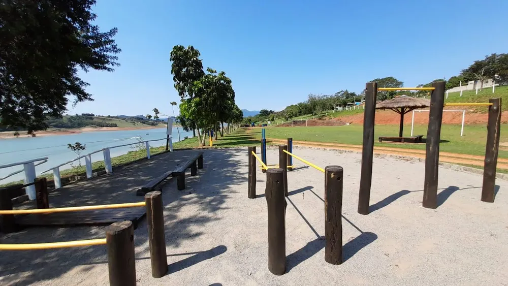 Loteamento e Condomínio, 1000 m² - Foto 1
