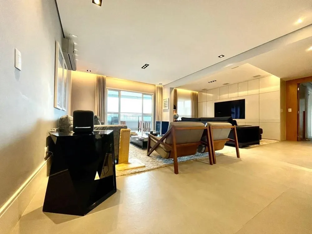 Apartamento, 3 quartos, 200 m² - Foto 1