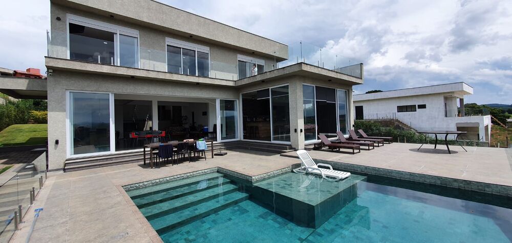 Casa, 4 quartos, 300 m² - Foto 1
