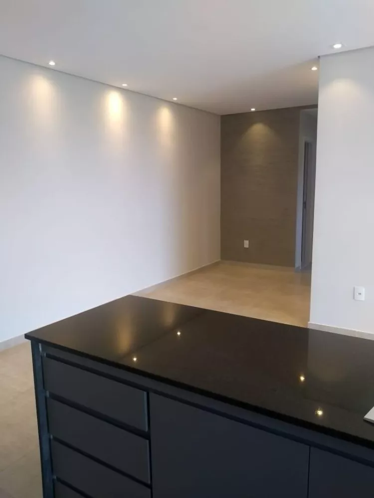 Apartamento à venda com 3 quartos, 84m² - Foto 3