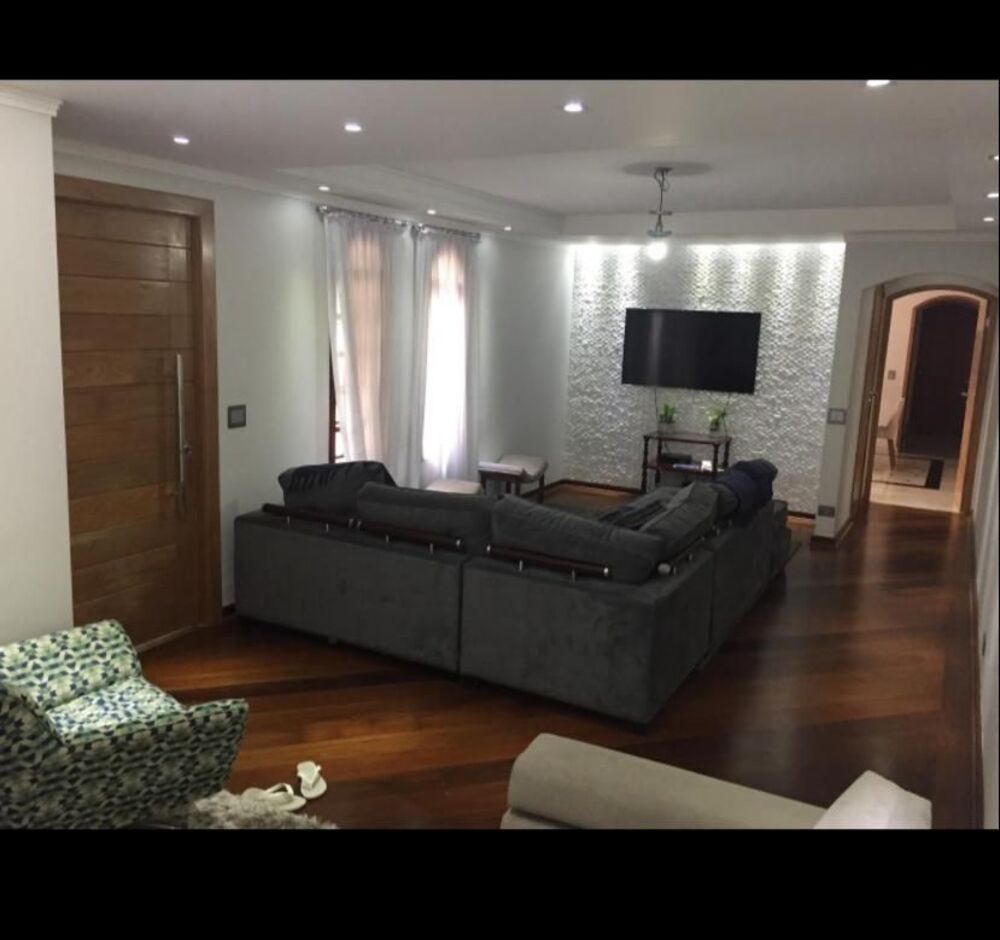 Casa, 3 quartos, 214 m² - Foto 1