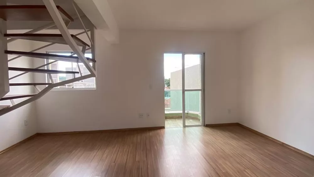 Apartamento à venda com 3 quartos, 112m² - Foto 2