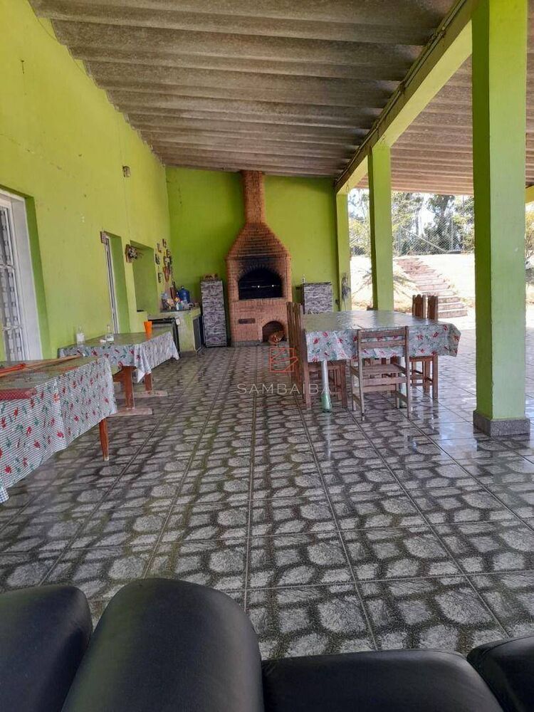 Chácara à venda com 3 quartos, 200m² - Foto 2