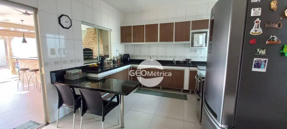 Casa de Condomínio, 4 quartos - Foto 1