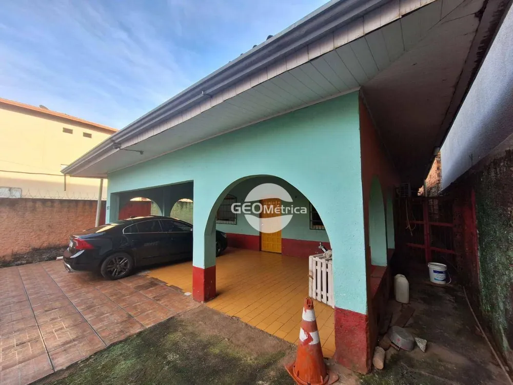 Casa, 3 quartos, 218 m² - Foto 2