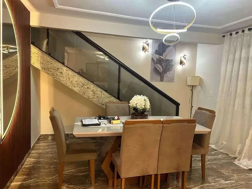 Casa, 3 quartos, 220 m² - Foto 1