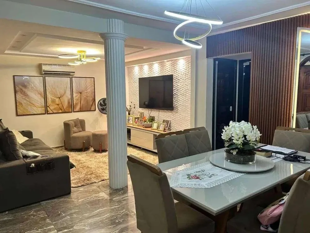 Casa, 3 quartos, 220 m² - Foto 2