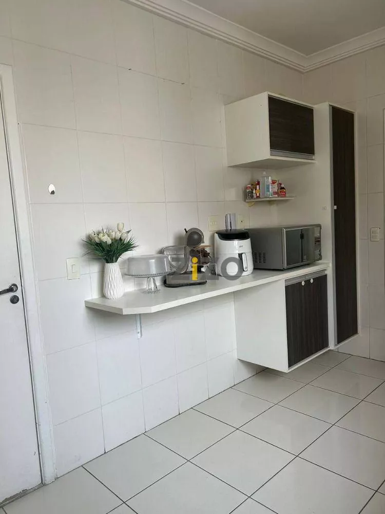 Apartamento à venda com 3 quartos, 131m² - Foto 3