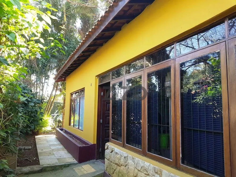 Casa, 3 quartos, 224 m² - Foto 1