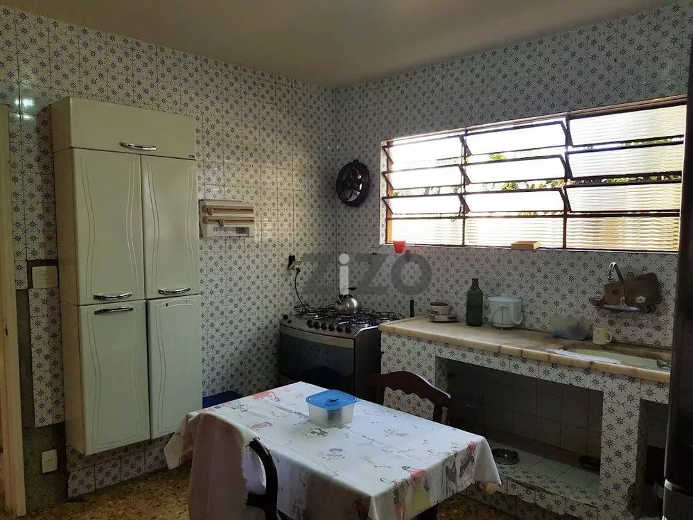 Casa, 3 quartos, 224 m² - Foto 2