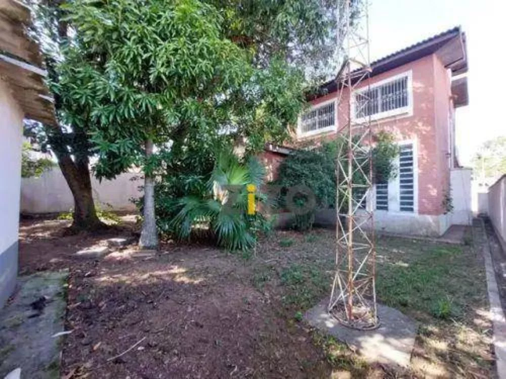 Casa à venda com 3 quartos, 188m² - Foto 2