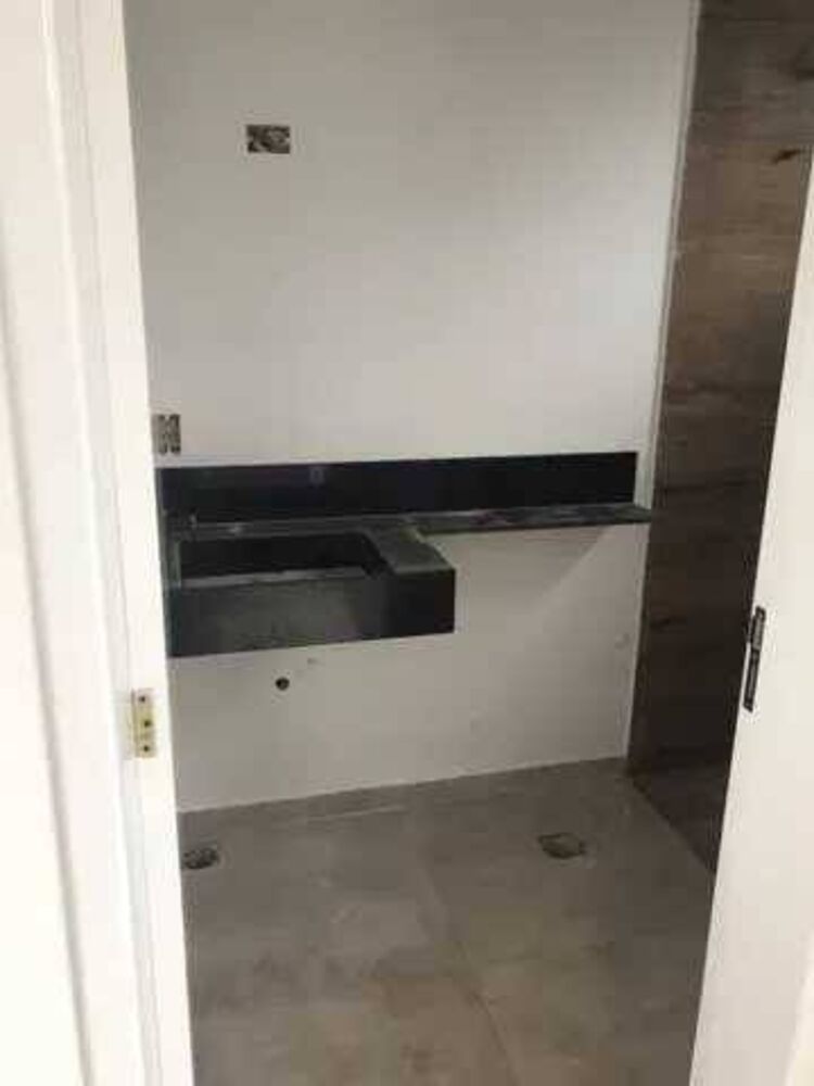 Casa à venda com 4 quartos, 165m² - Foto 4