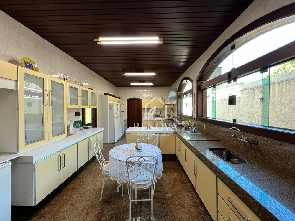 Casa, 7 quartos, 881 m² - Foto 24