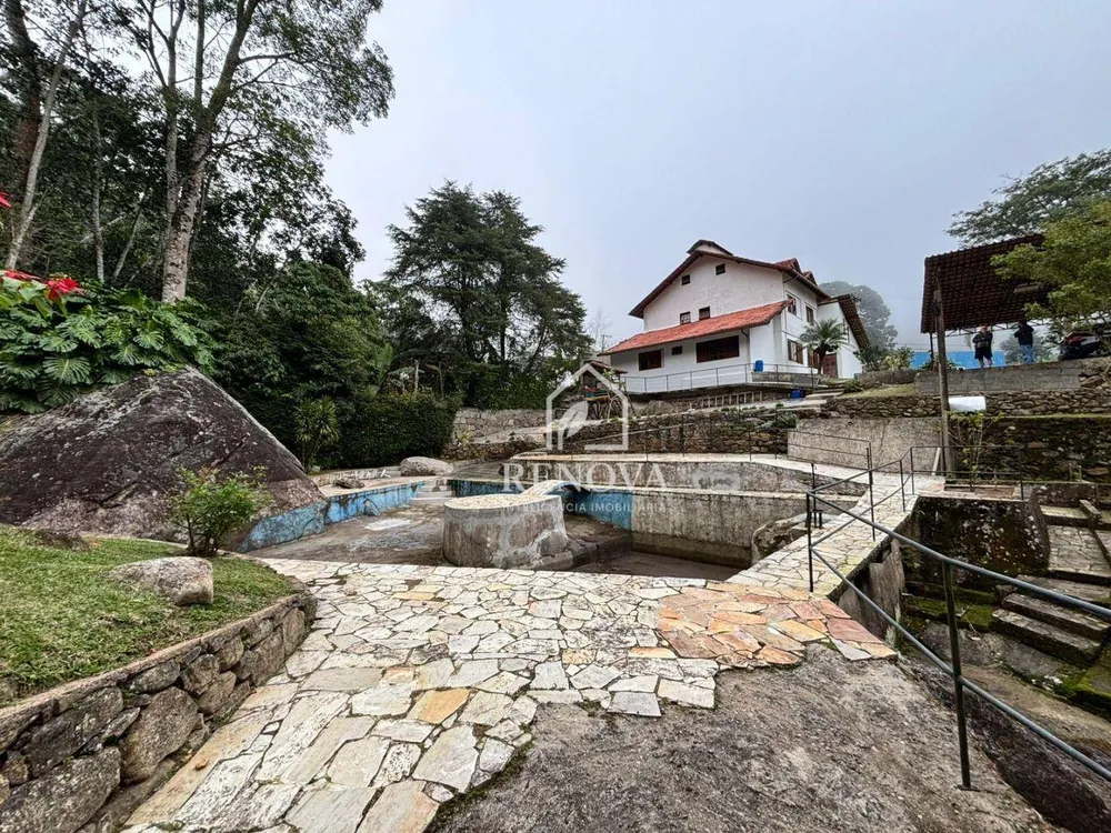Casa, 7 quartos, 290 m² - Foto 1