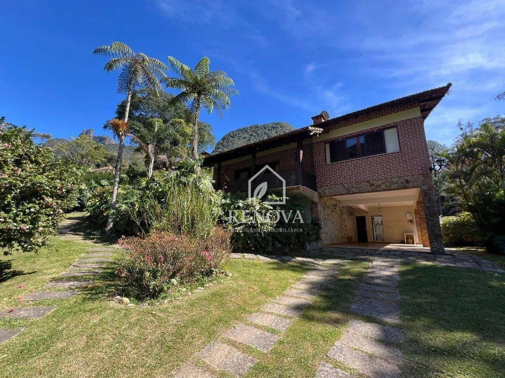 Casa, 4 quartos, 266 m² - Foto 2