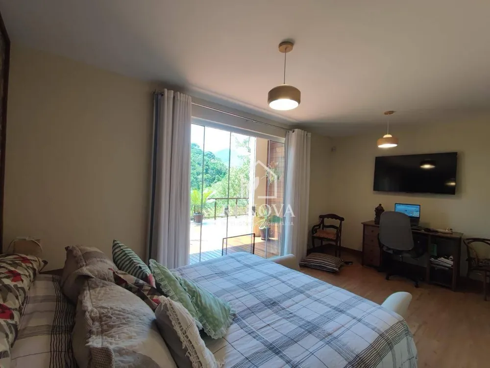 Casa, 4 quartos, 220 m² - Foto 27