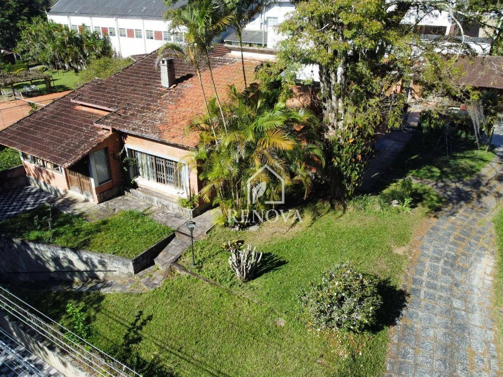 Casa, 5 quartos, 214 m² - Foto 1