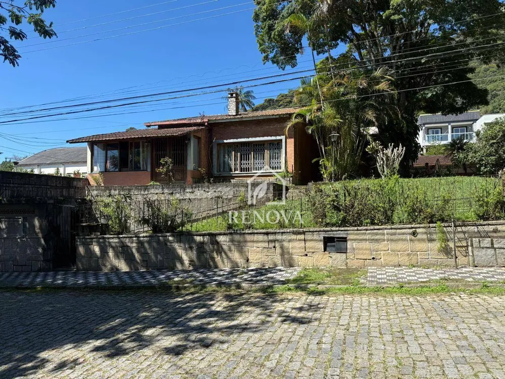 Casa, 5 quartos, 214 m² - Foto 2