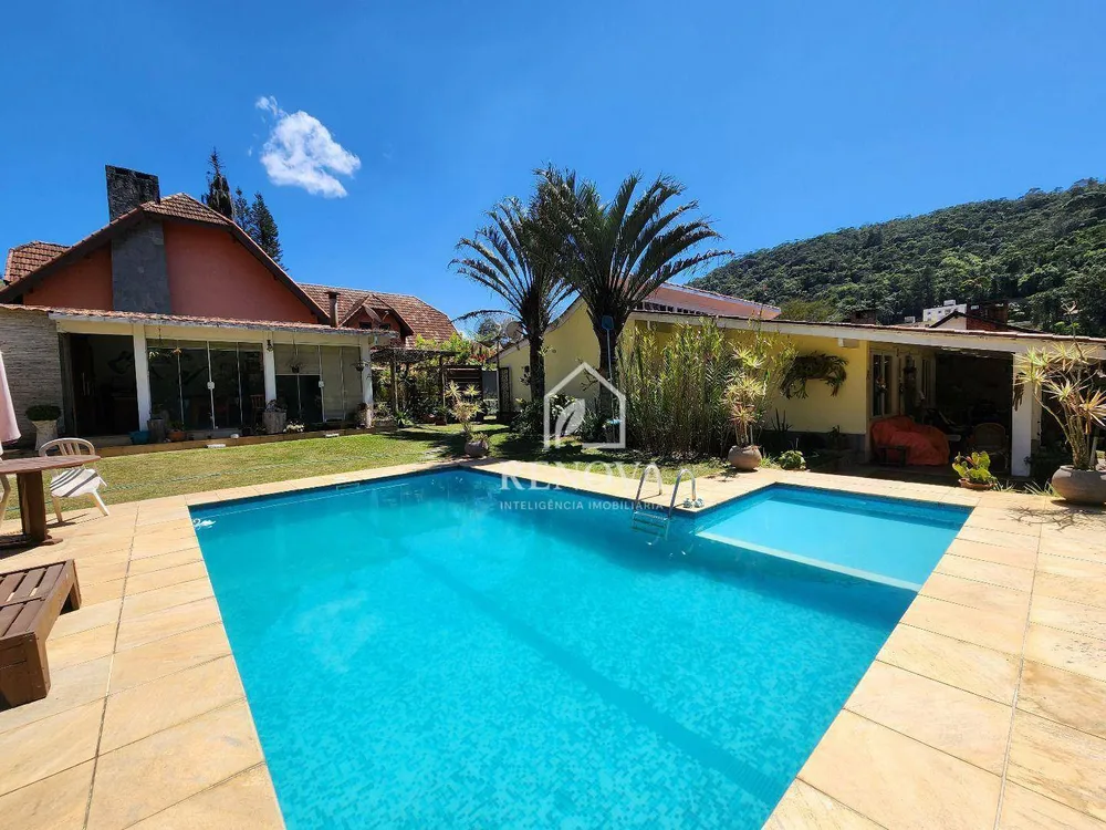 Casa, 4 quartos, 269 m² - Foto 41