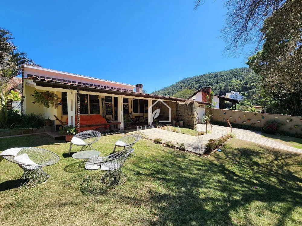 Casa, 4 quartos, 269 m² - Foto 2