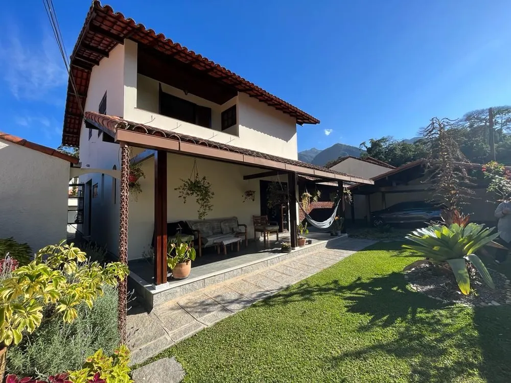 Casa, 3 quartos, 239 m² - Foto 2