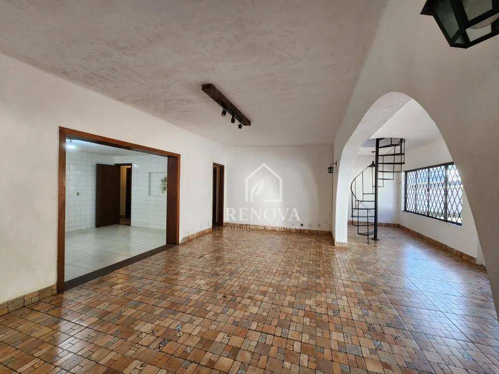 Casa, 5 quartos, 253 m² - Foto 4