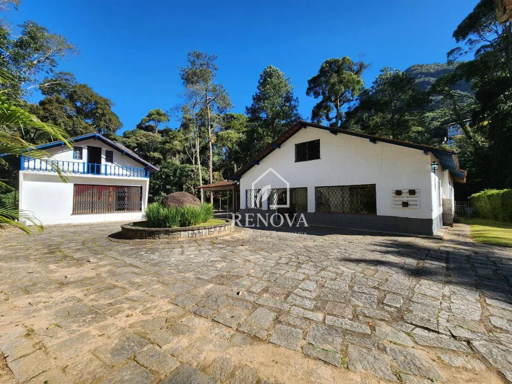 Casa, 5 quartos, 253 m² - Foto 1