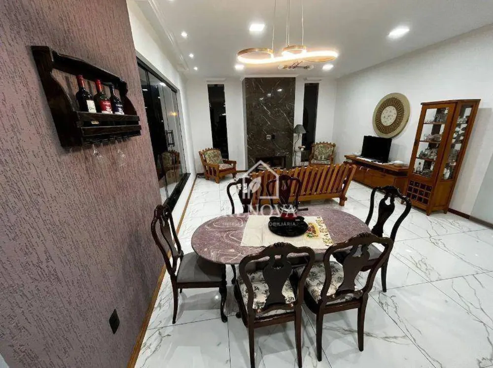 Casa, 3 quartos, 240 m² - Foto 8