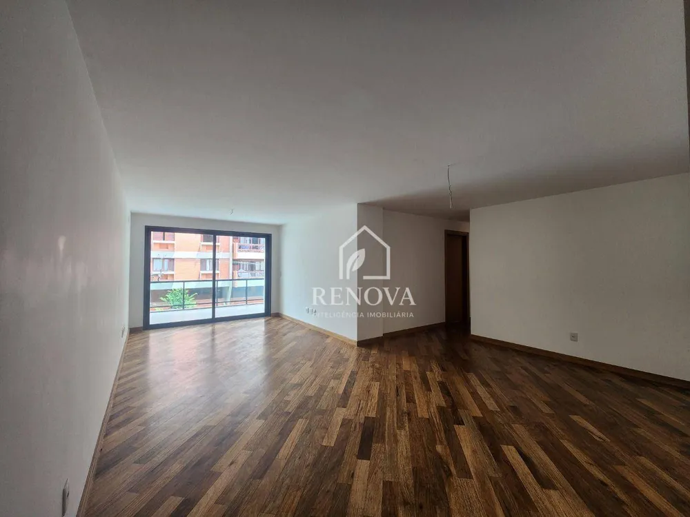 Apartamento, 3 quartos, 155 m² - Foto 1