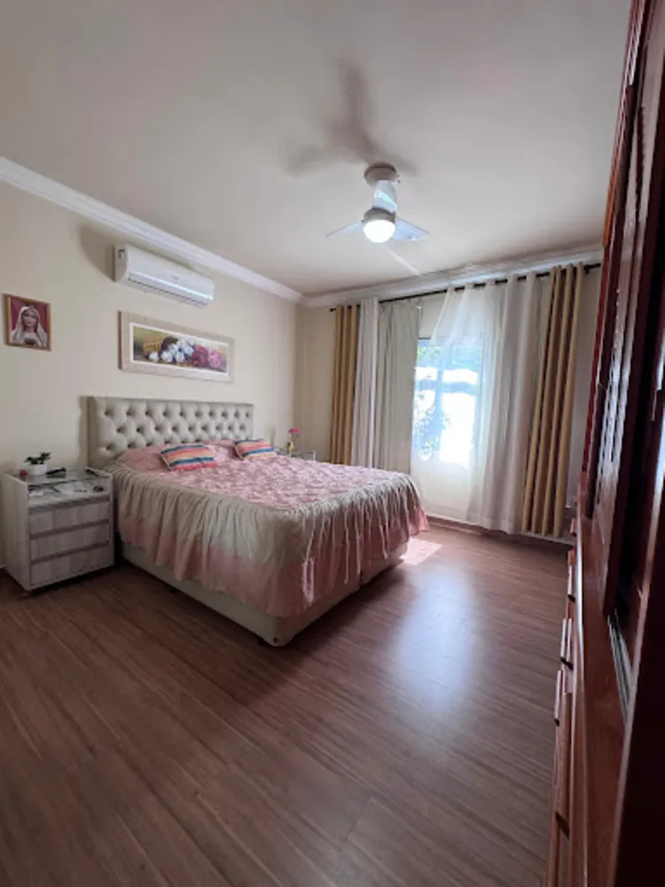 Casa, 3 quartos, 200 m² - Foto 11