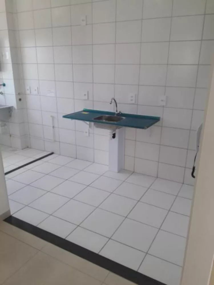 Apartamento à venda com 2 quartos, 44m² - Foto 3