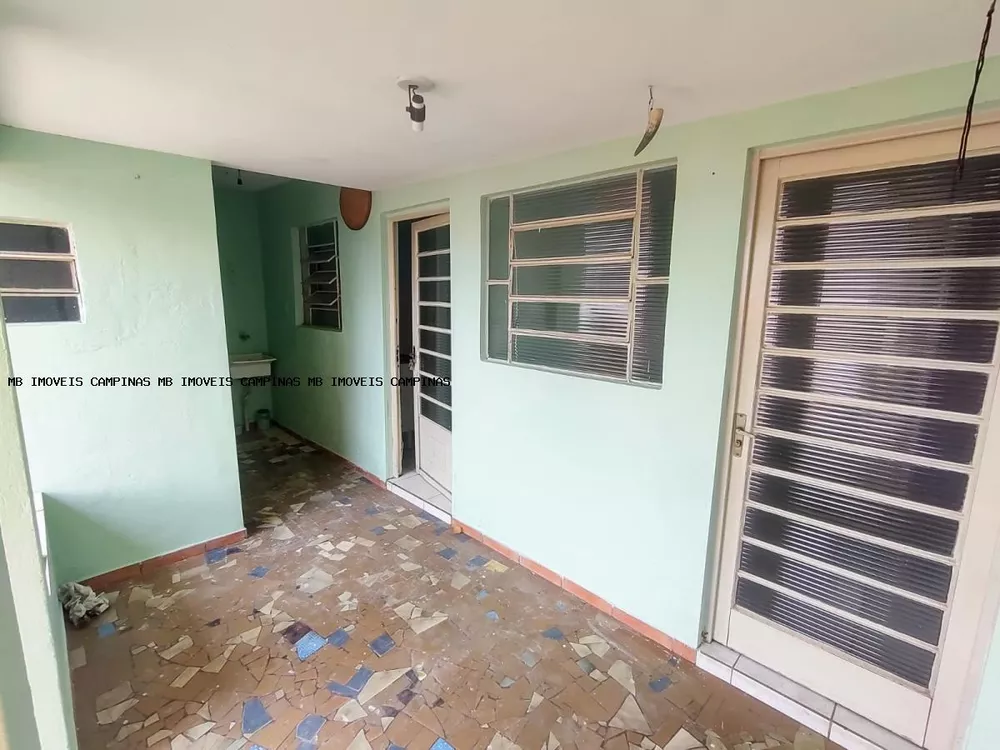 Casa à venda com 2 quartos, 250m² - Foto 1