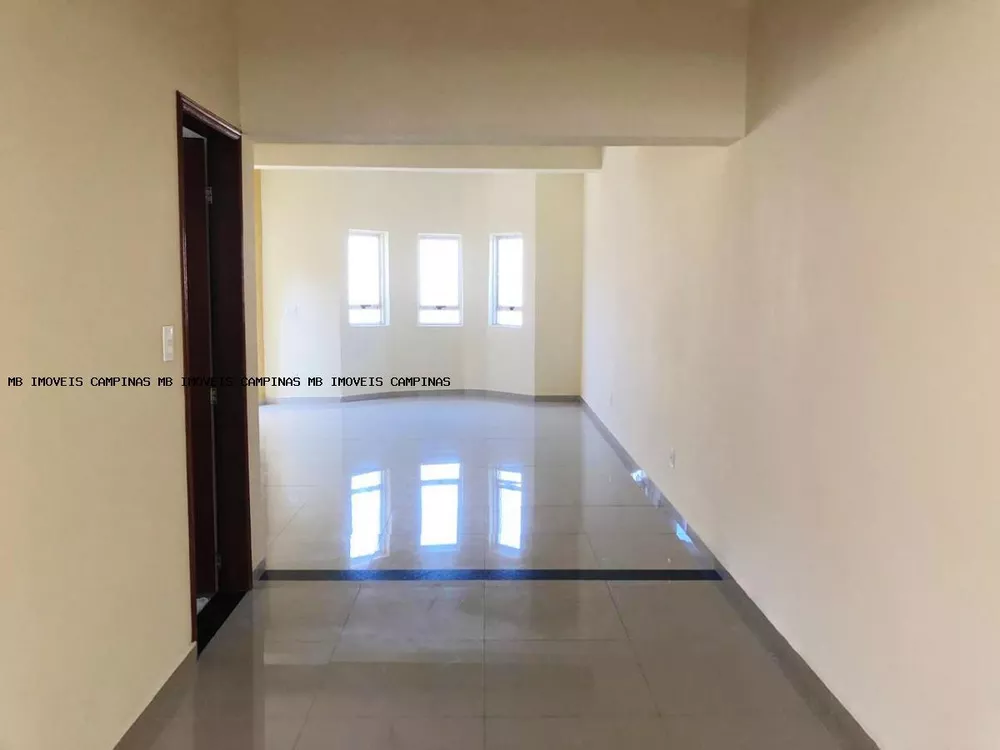 Casa à venda com 1 quarto, 216m² - Foto 2